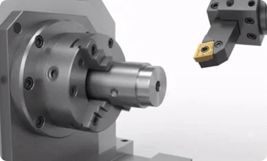 Centro de mecanizado CNC Mill-Turn realizando torneado y fresado